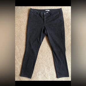 Refuge black wash jeans